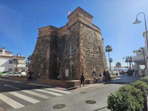 Piratenbezoek aan de wachttoren El Torreon de la Cala